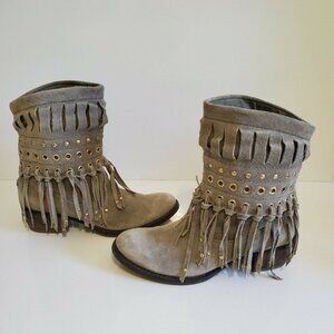 Guess By Marciano BoHo Gray Suede Tessels Booties SZ 6.5 M